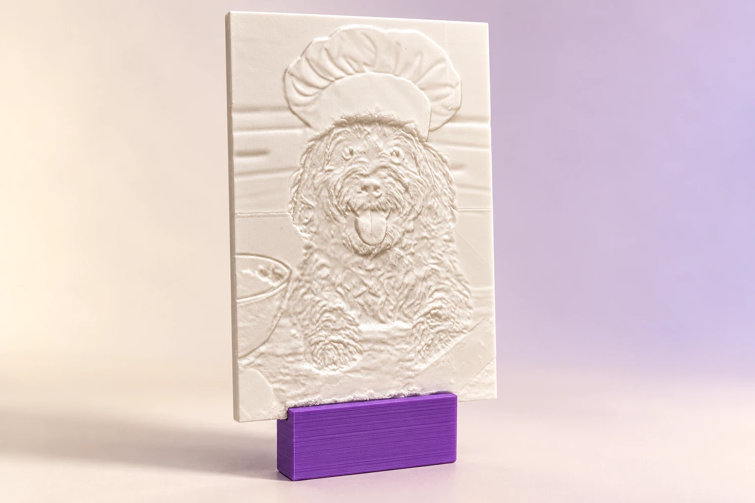 Panel blanco de litofanía 3D de mascota sobre soporte morado